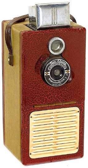 Tom Thumb Camera Radio (1948).jpg